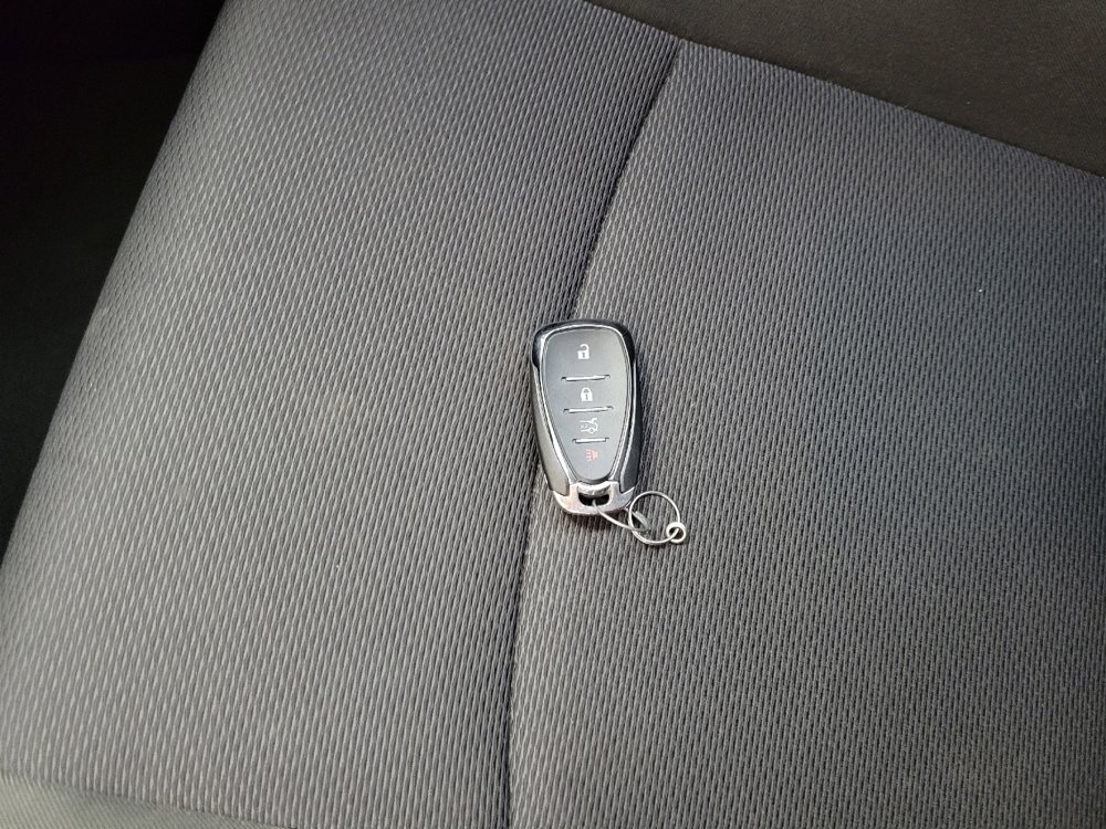 Used 2017 Chevrolet Cruze LT w/ Convenience Package image 32