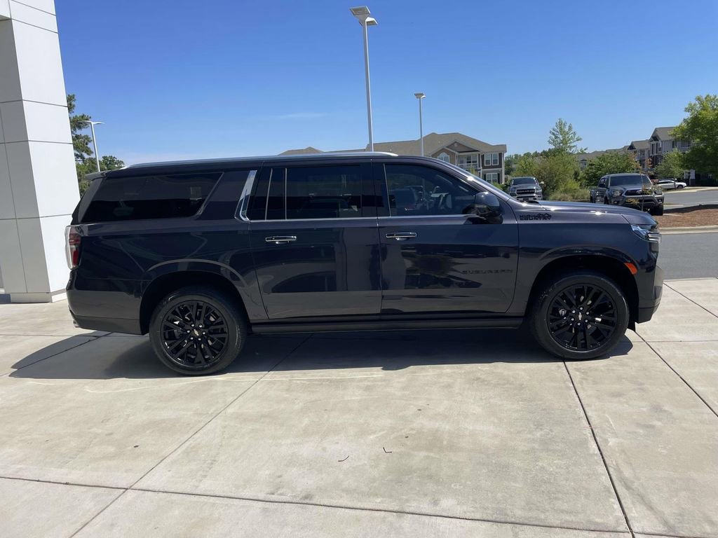 Used 2024 Chevrolet Suburban High Country w/ Premium Package AWD/4WD image 5