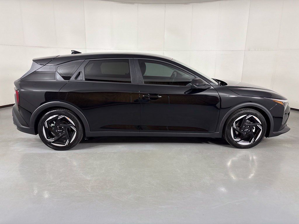 New 2026 Kia K4 EX FWD image 9