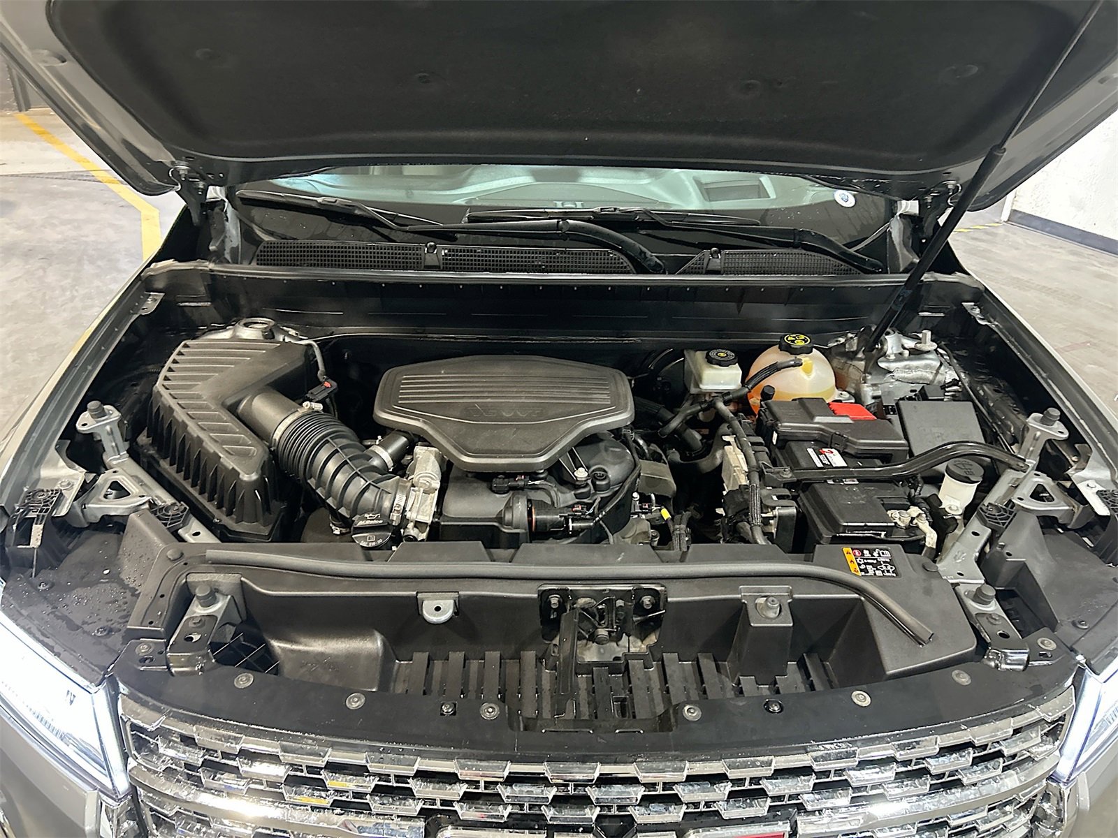 Used 2023 GMC Acadia Denali w/ Denali Technology Package image 33