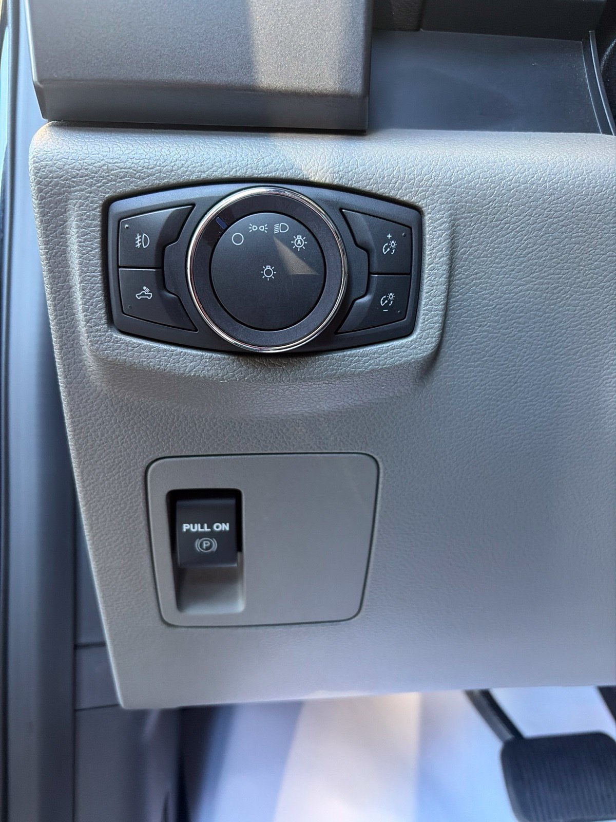 Used 2020 Ford F150 XLT RWD image 23
