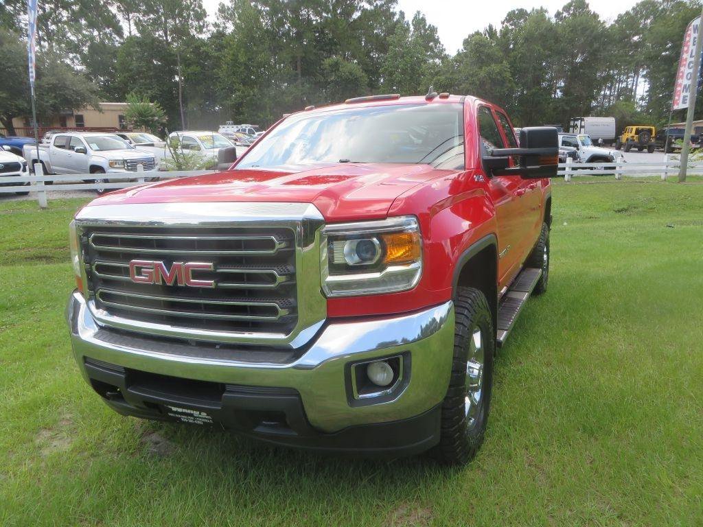 Used 2019 GMC Sierra 2500 SLE AWD/4WD image 2
