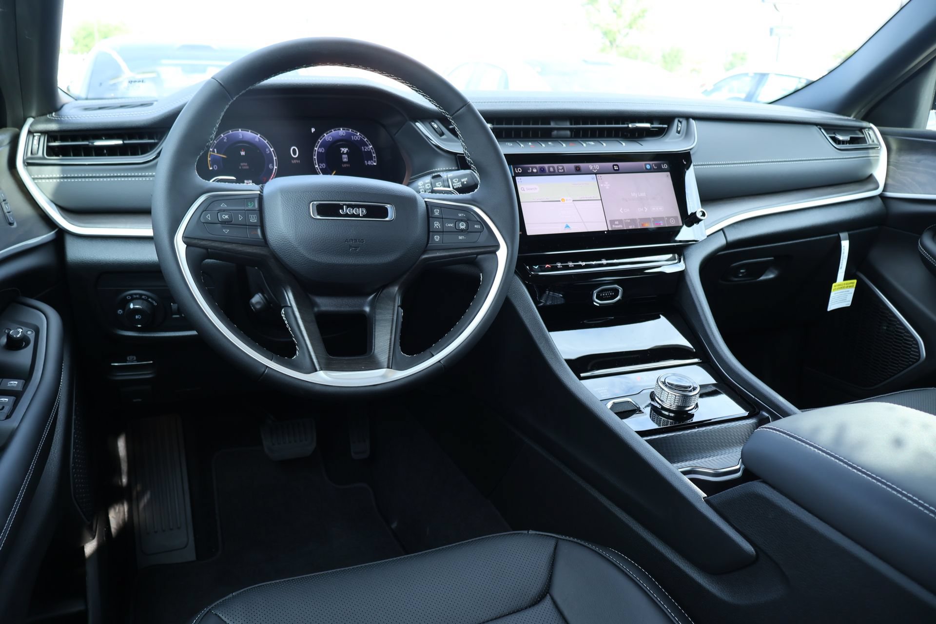New 2026 Jeep Grand Cherokee L Limited AWD/4WD image 2