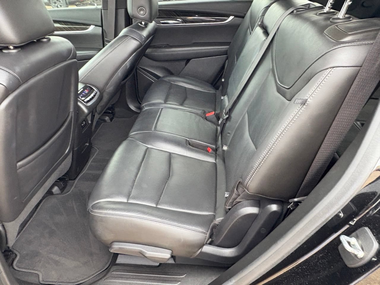 Used 2020 Cadillac XT6 Premium Luxury FWD image 35