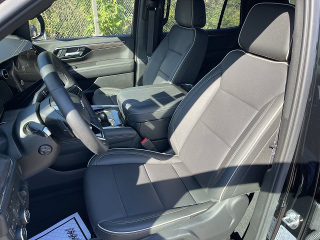New 2026 Chevrolet Tahoe Premier w/ Sun And Tow Package AWD/4WD image 11