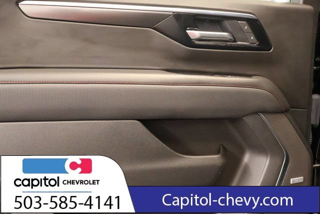 Used 2025 Chevrolet Suburban RST w/ Comfort Package AWD/4WD image 30