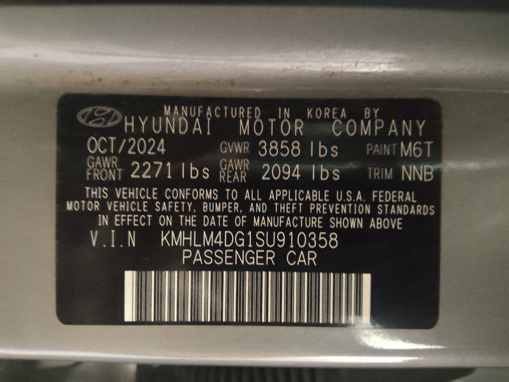 Used 2025 Hyundai Elantra Sport w/ Cargo Package FWD image 33