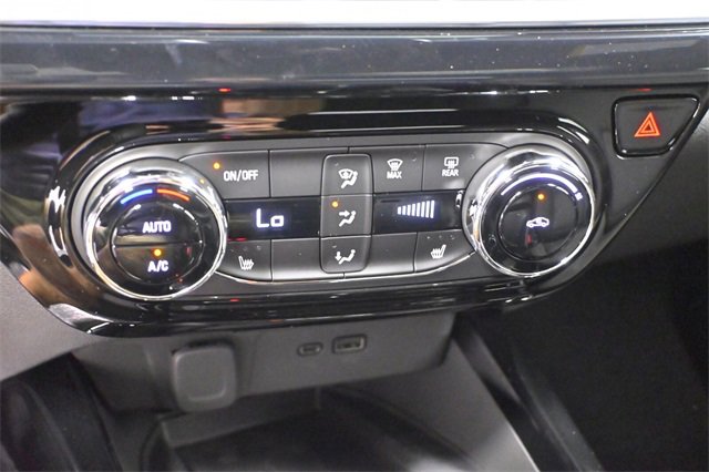 New 2025 Chevrolet Trax RS w/ Sunroof Package image 25