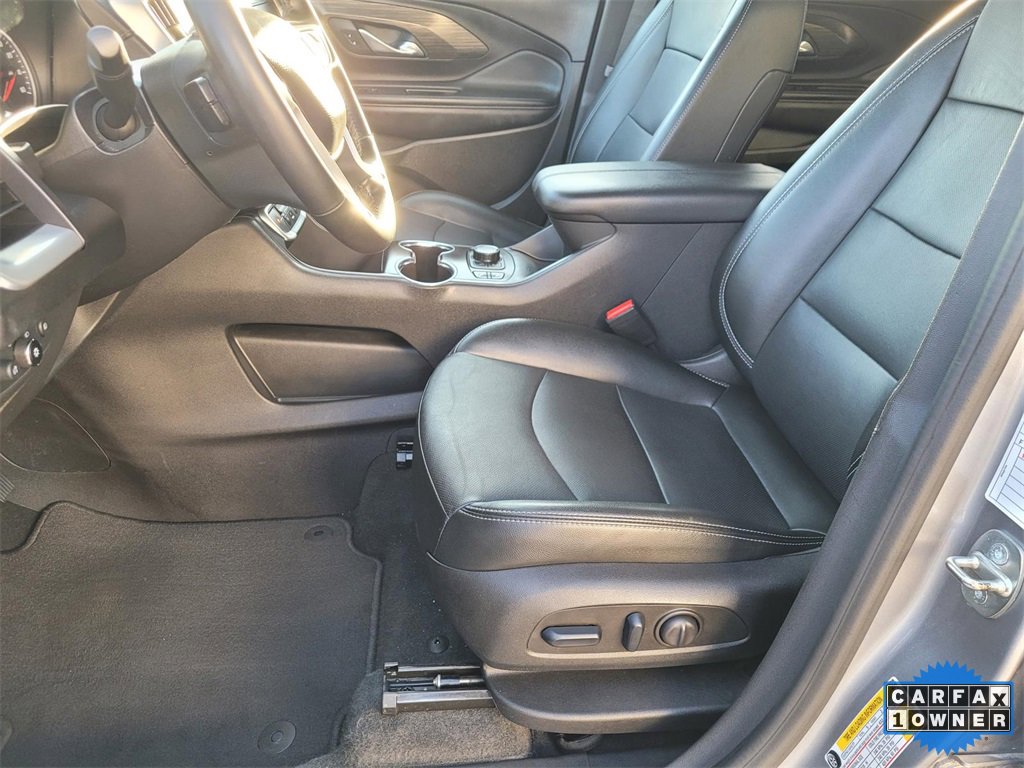 Used 2024 GMC Terrain SLT image 19