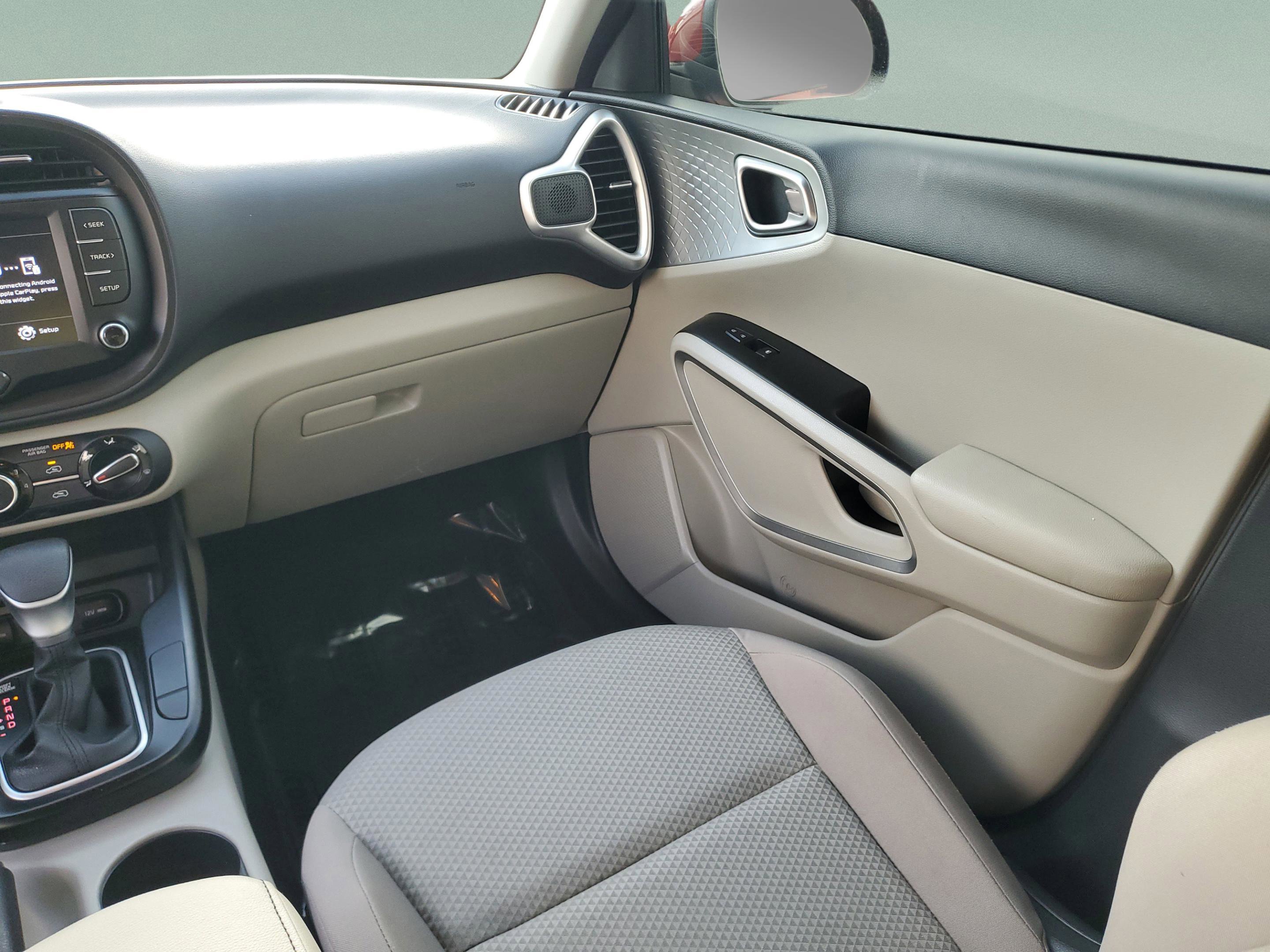 Certified 2022 Kia Soul LX image 14