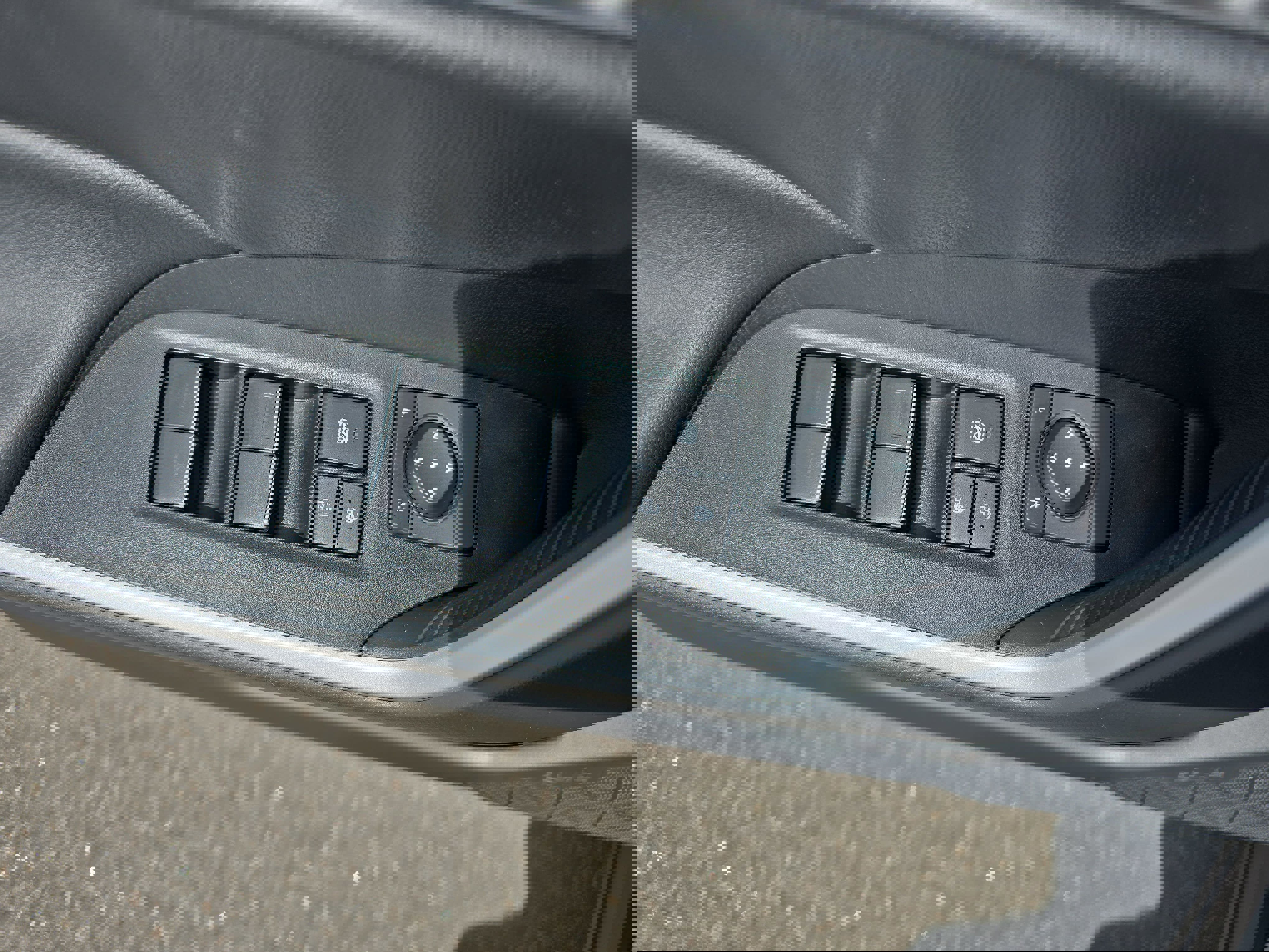 Used 2025 Toyota RAV4 XLE w/ Convenience Package image 30