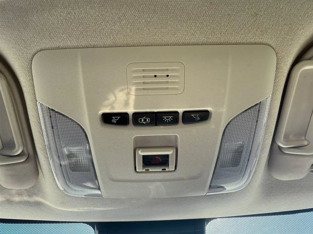 Used 2022 Toyota Corolla LE FWD image 17