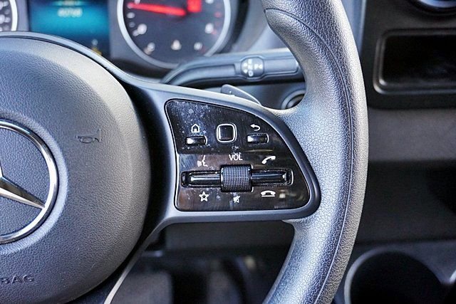 Used 2024 Mercedes-Benz Sprinter 2500 image 32