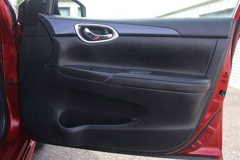 Used 2018 Nissan Sentra SR w/ Premium Package (P02) FWD image 17