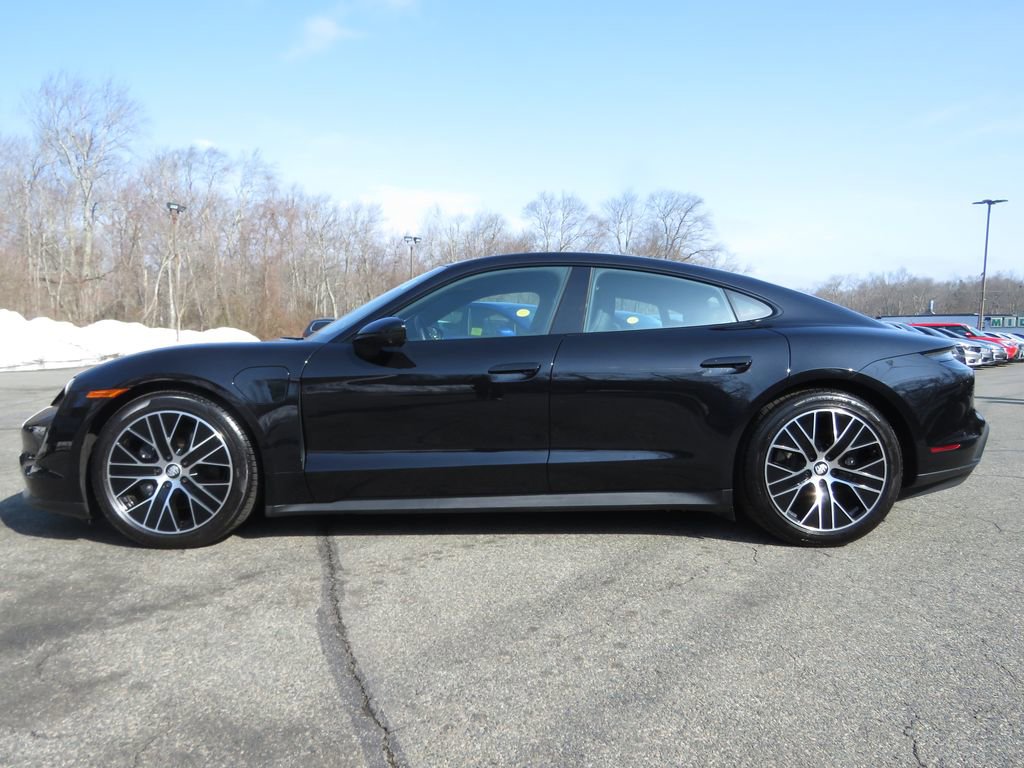 Used 2024 Porsche Taycan image 8