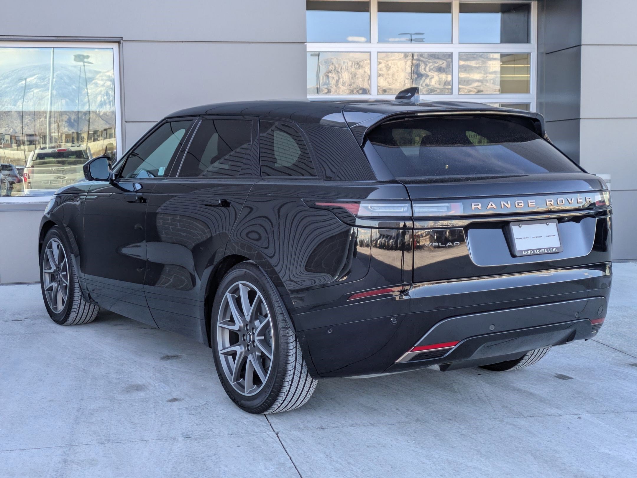 Used 2026 Land Rover Range Rover Velar Autobiography image 10