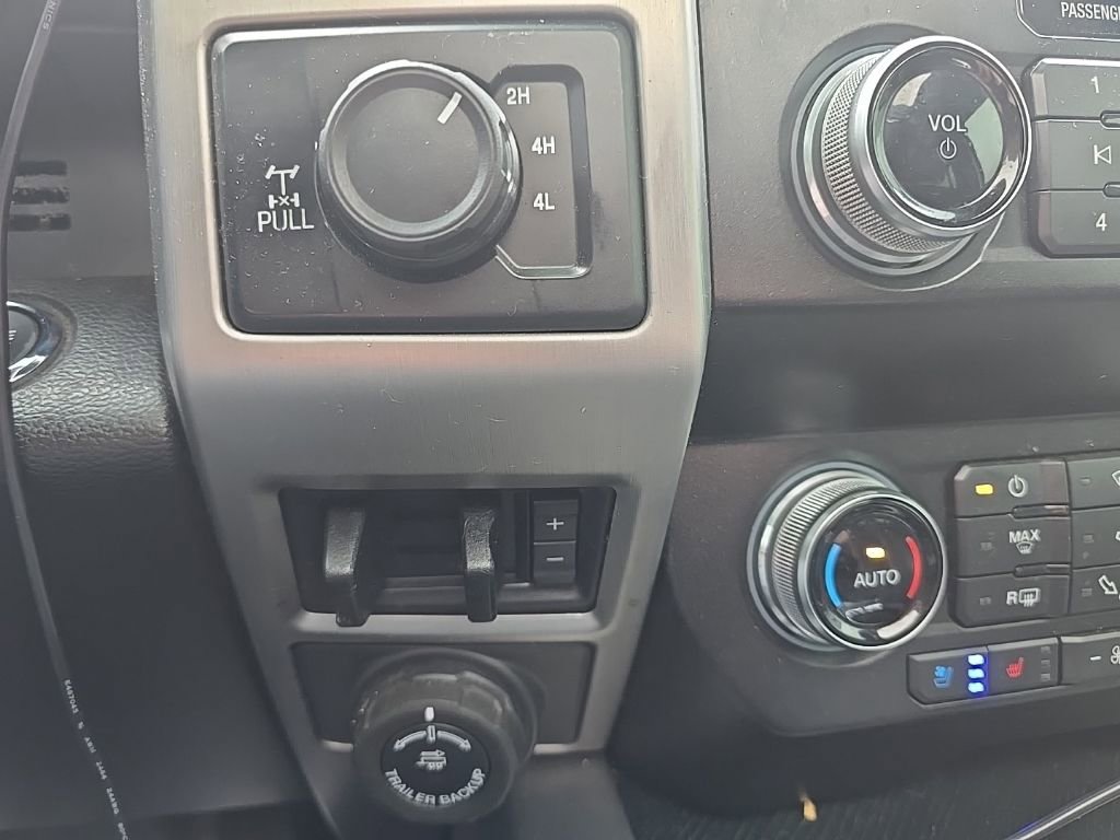 Used 2020 Ford F250 Platinum w/ FX4 Off-Road Package image 12