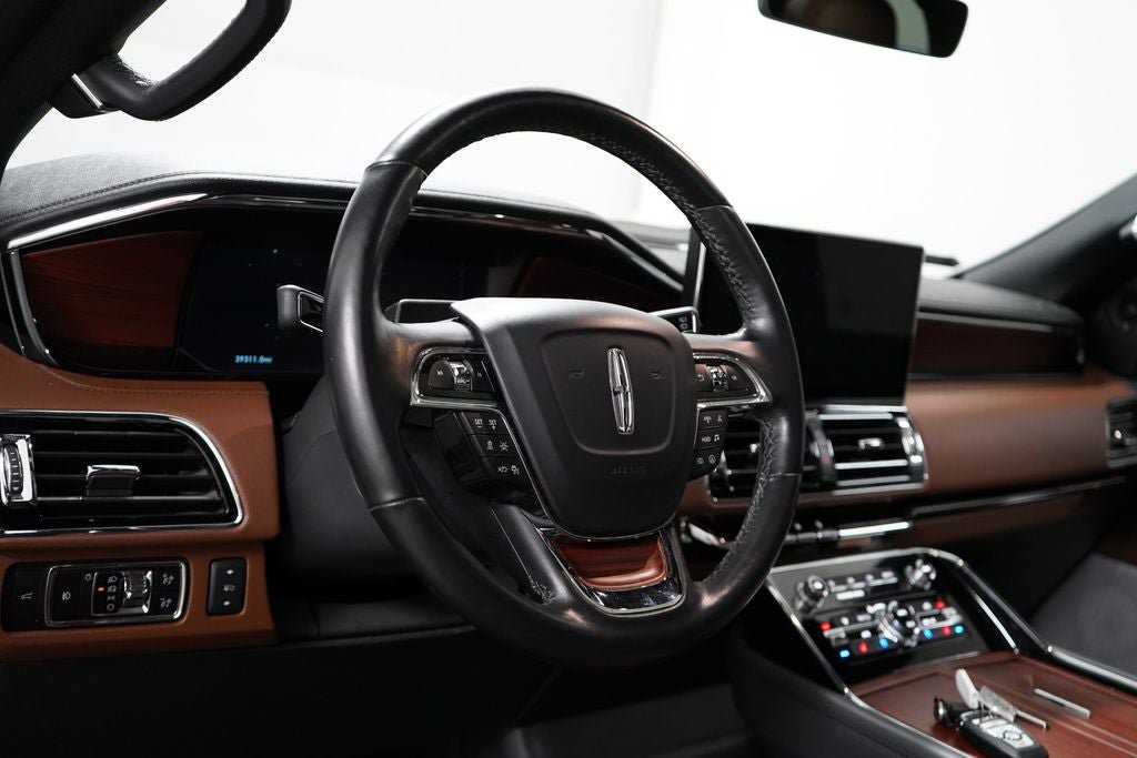 Used 2023 Lincoln Navigator L Reserve w/ Equipment Group 201A AWD/4WD image 13