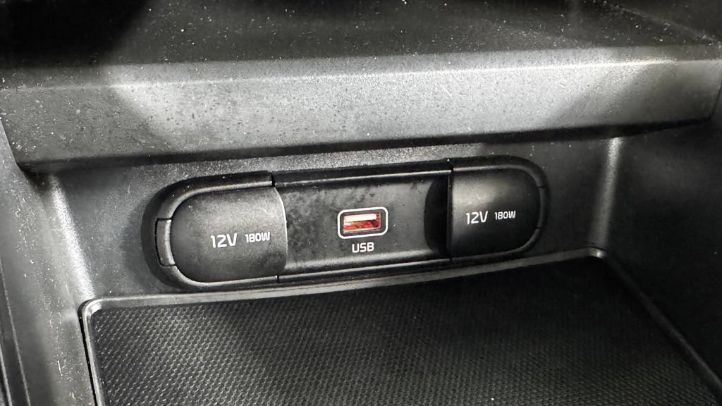 Used 2022 Kia Soul LX w/ Technology Package FWD image 28