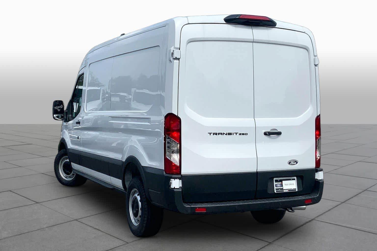 New 2026 Ford Transit 250 148 Medium Roof w/ Load Area Protection Package RWD image 11