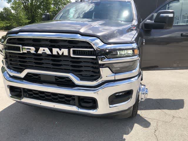 New 2026 RAM 3500 Tradesman AWD/4WD image 19
