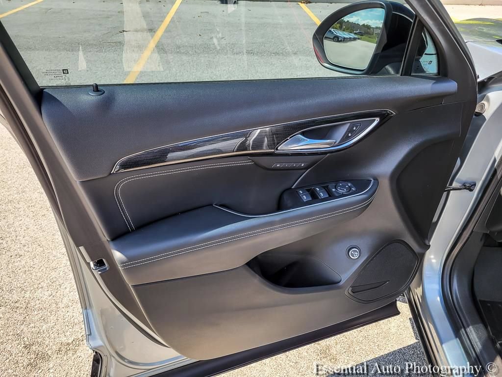Used 2023 Buick Envision Essence w/ Sport Touring Package AWD/4WD image 24
