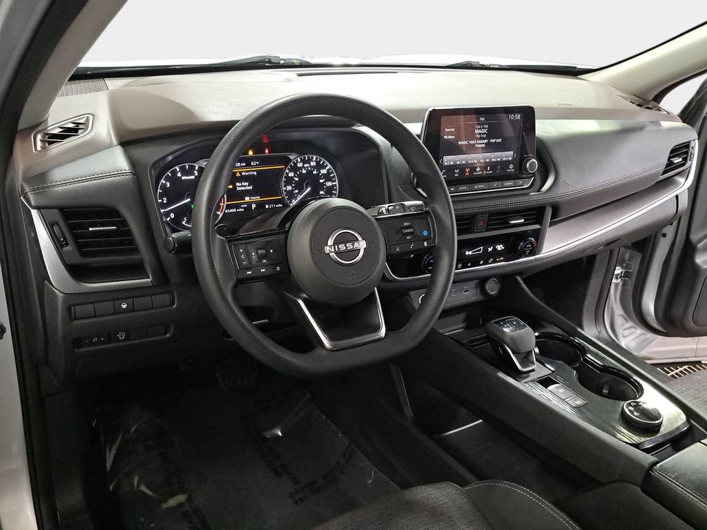 Used 2023 Nissan Rogue SV AWD/4WD image 17