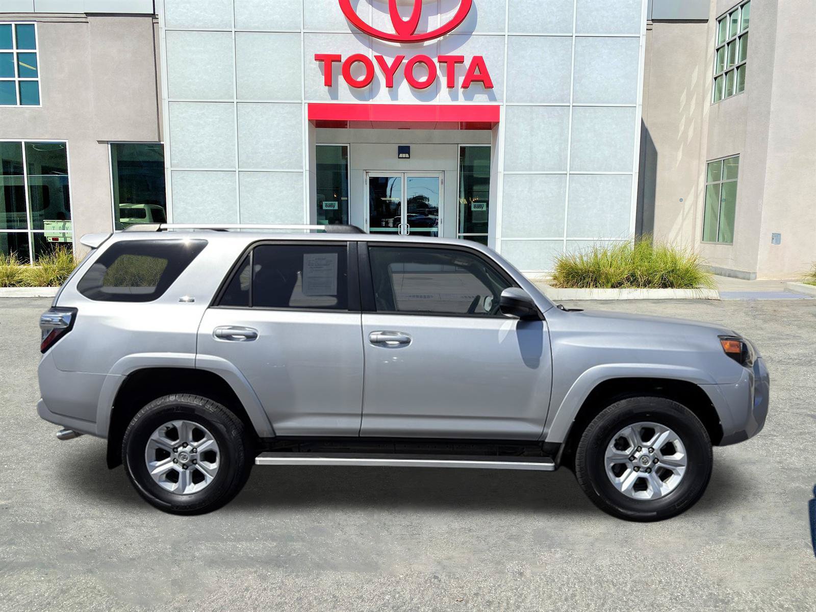 Used 2019 Toyota 4Runner SR5 w/ Wilderness Package AWD/4WD image 12