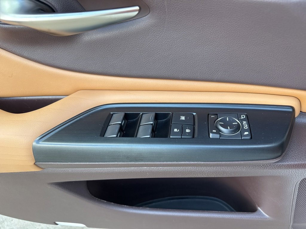 Used 2020 Lexus ES 350 Ultra Luxury image 27