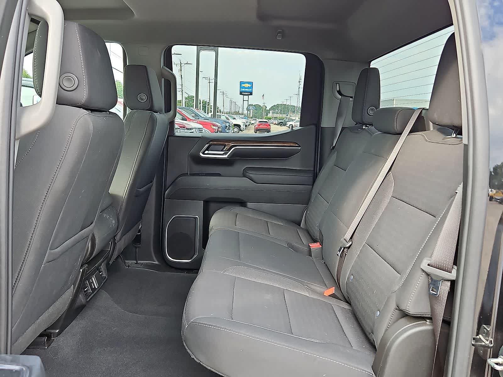 Used 2023 Chevrolet Silverado 1500 LT AWD/4WD image 29