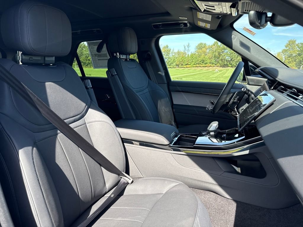 New 2025 Land Rover Range Rover Sport Dynamic SE image 16