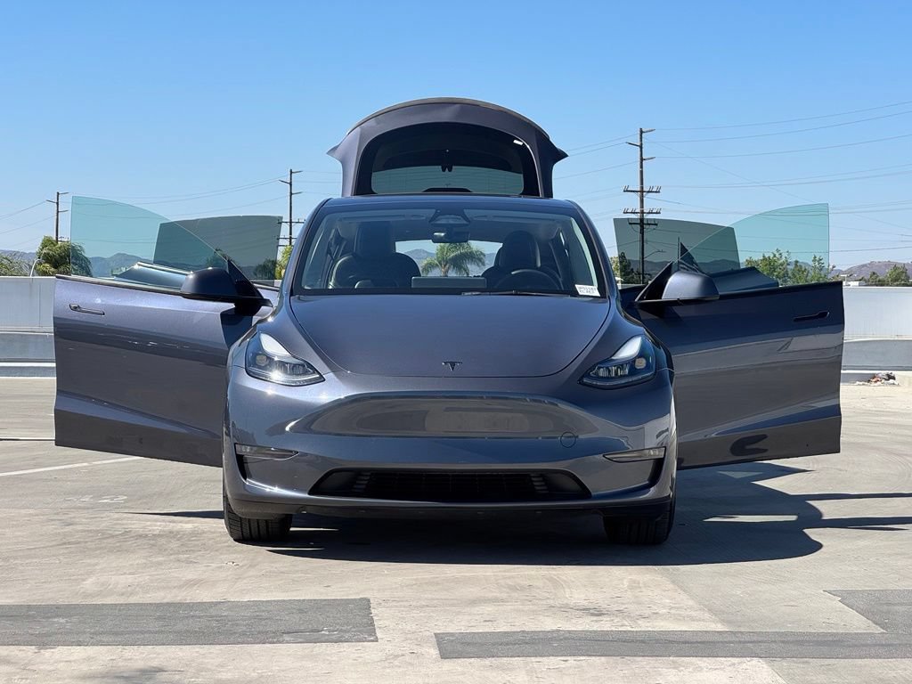 Used 2023 Tesla Model Y Performance AWD/4WD image 27
