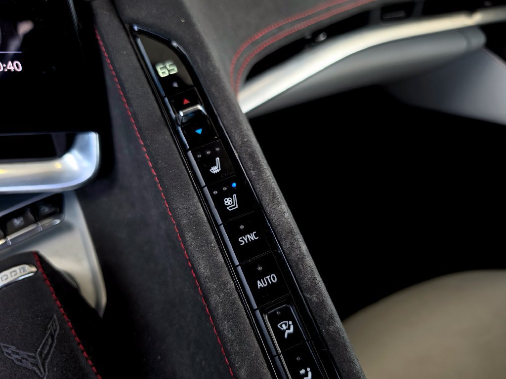 Used 2023 Chevrolet Corvette Stingray Premium Conv w/ Z51 Performance Package RWD image 46