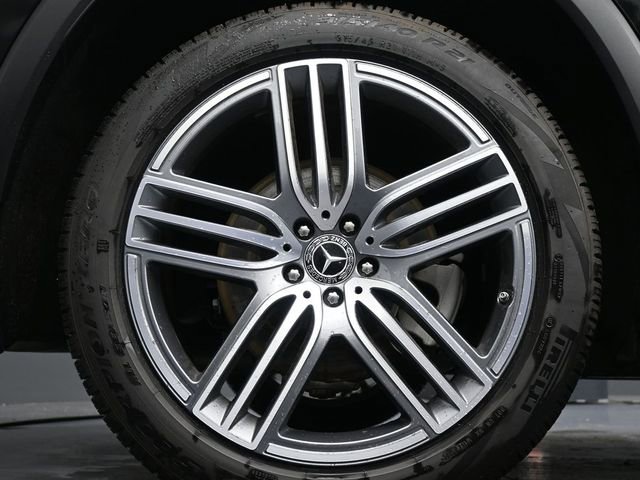 Used 2025 Mercedes-Benz GLS 450 4MATIC image 9
