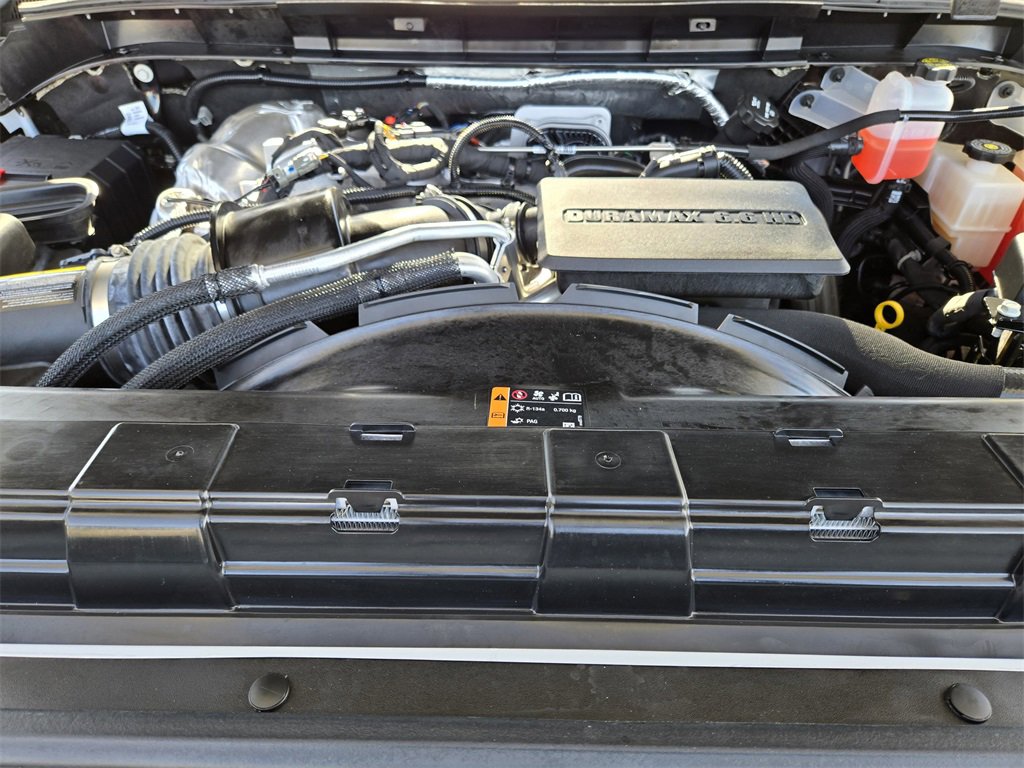 Used 2025 GMC Sierra 2500 AT4X image 31