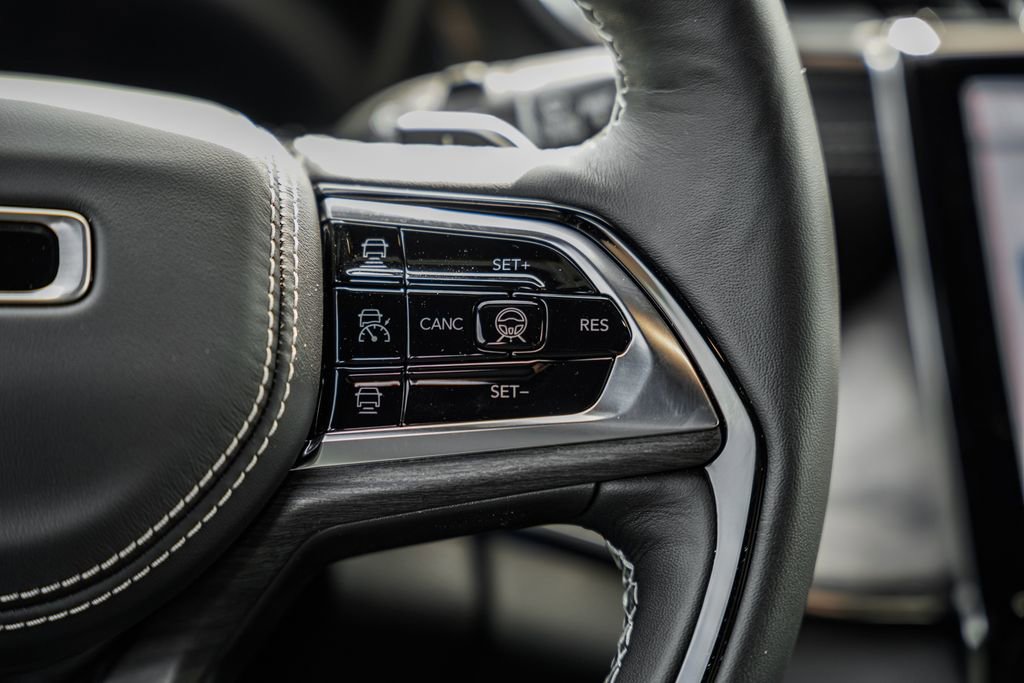 New 2025 Jeep Grand Cherokee Overland w/ Adv Protech Group III image 28