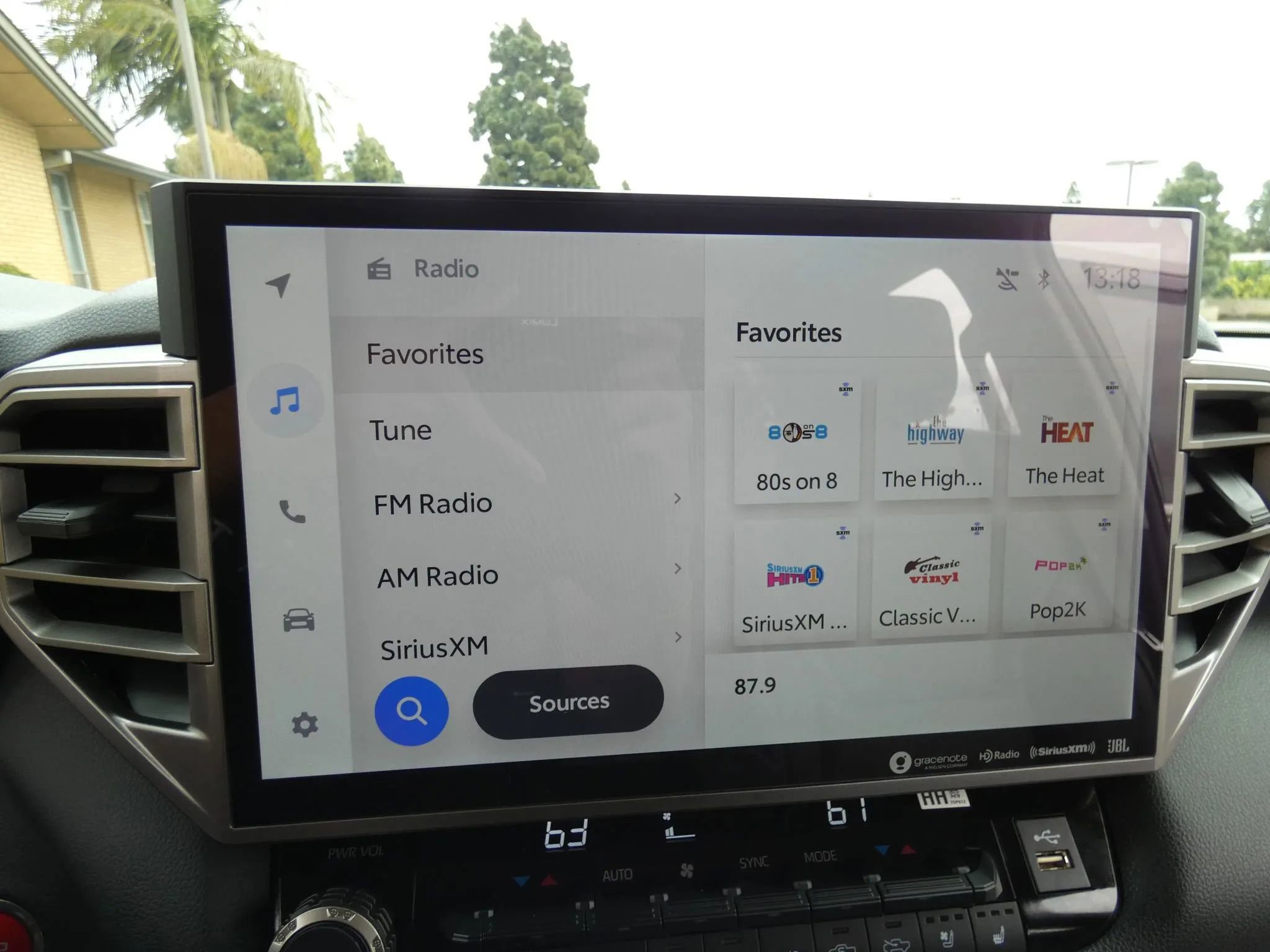 Used 2024 Toyota Tundra Limited w/ TRD Off-Road Package image 32