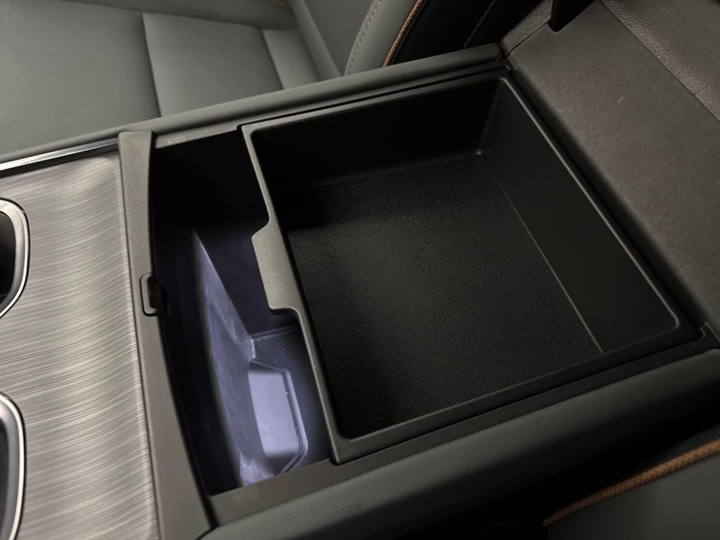 Used 2025 GMC Acadia AT4 w/ LPO, Floor Liner Package AWD/4WD image 52