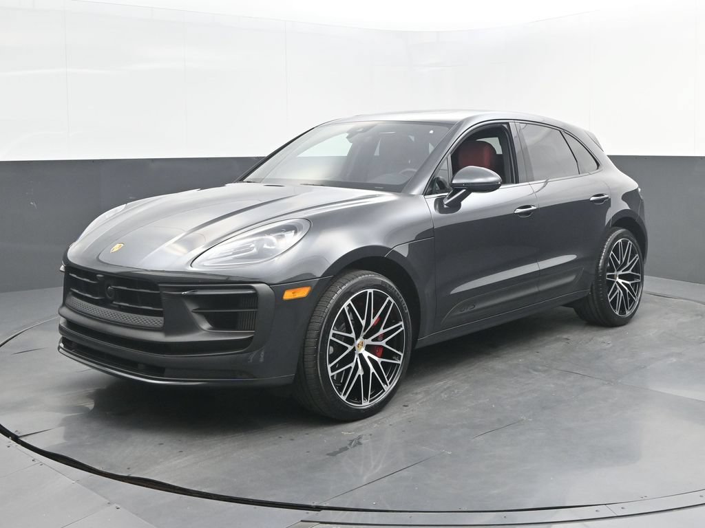 Certified 2024 Porsche Macan GTS AWD/4WD image 1