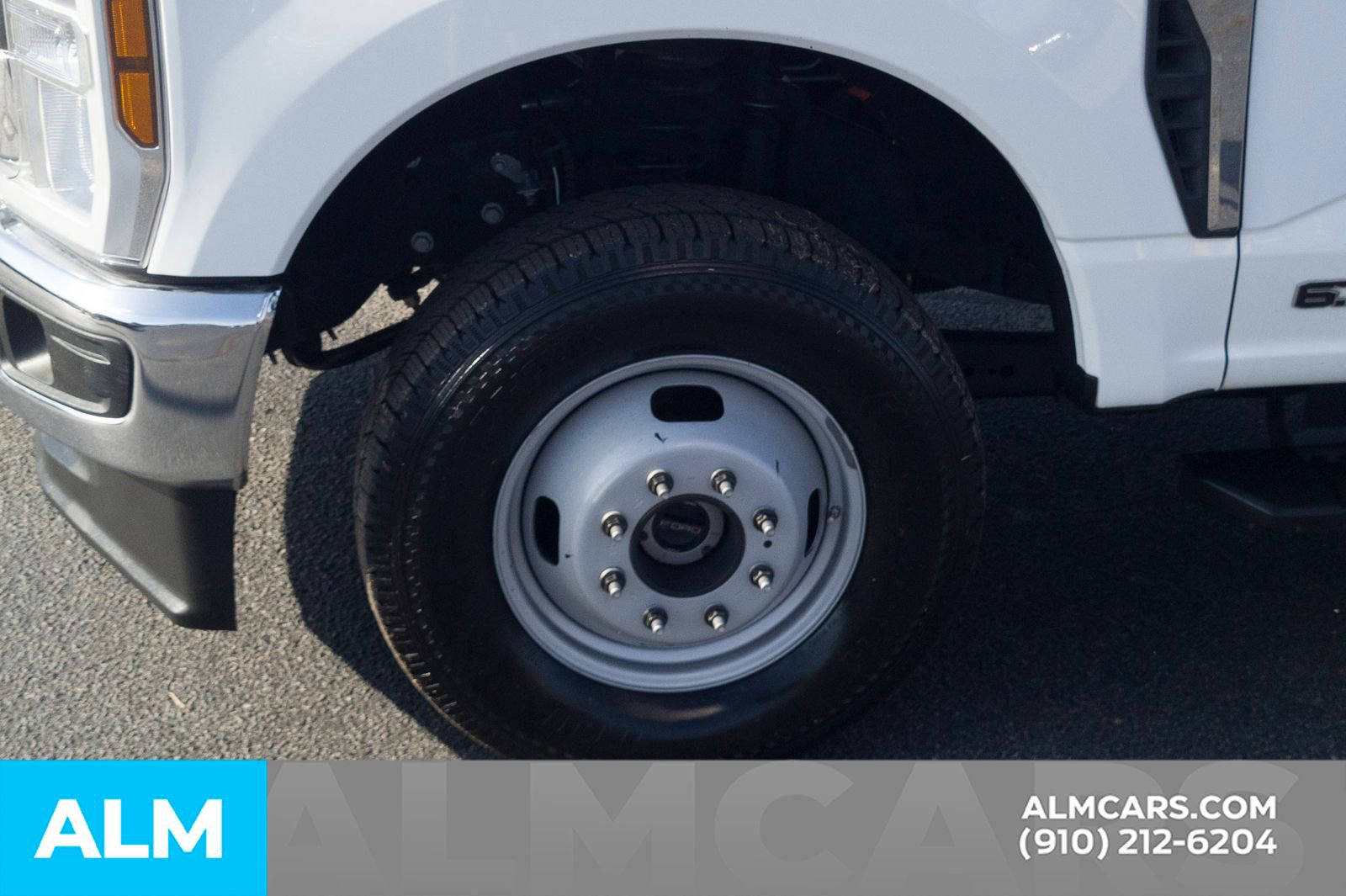 Used 2025 Ford F350 XLT image 13