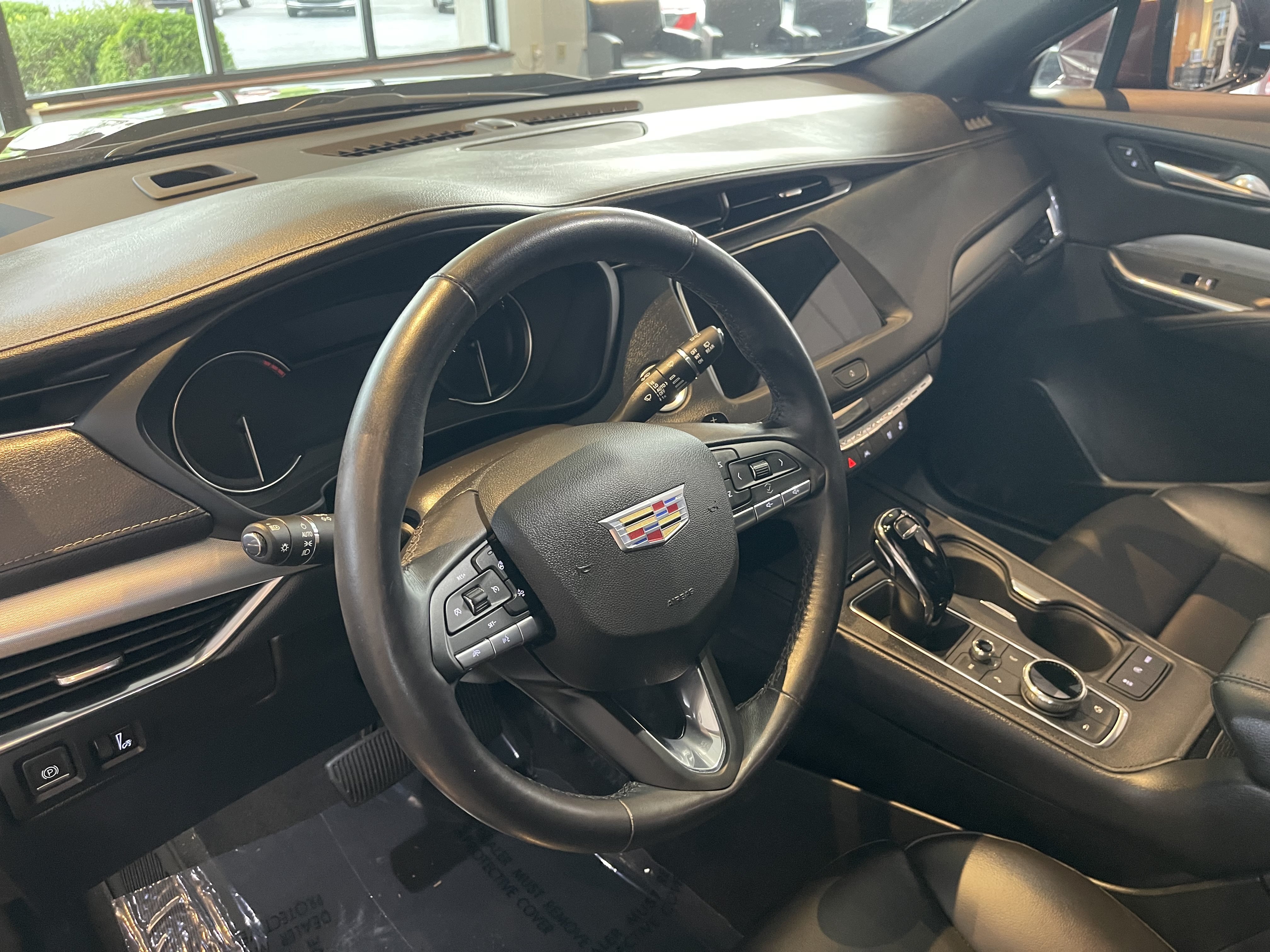 Certified 2023 Cadillac XT4 Premium Luxury AWD/4WD image 14