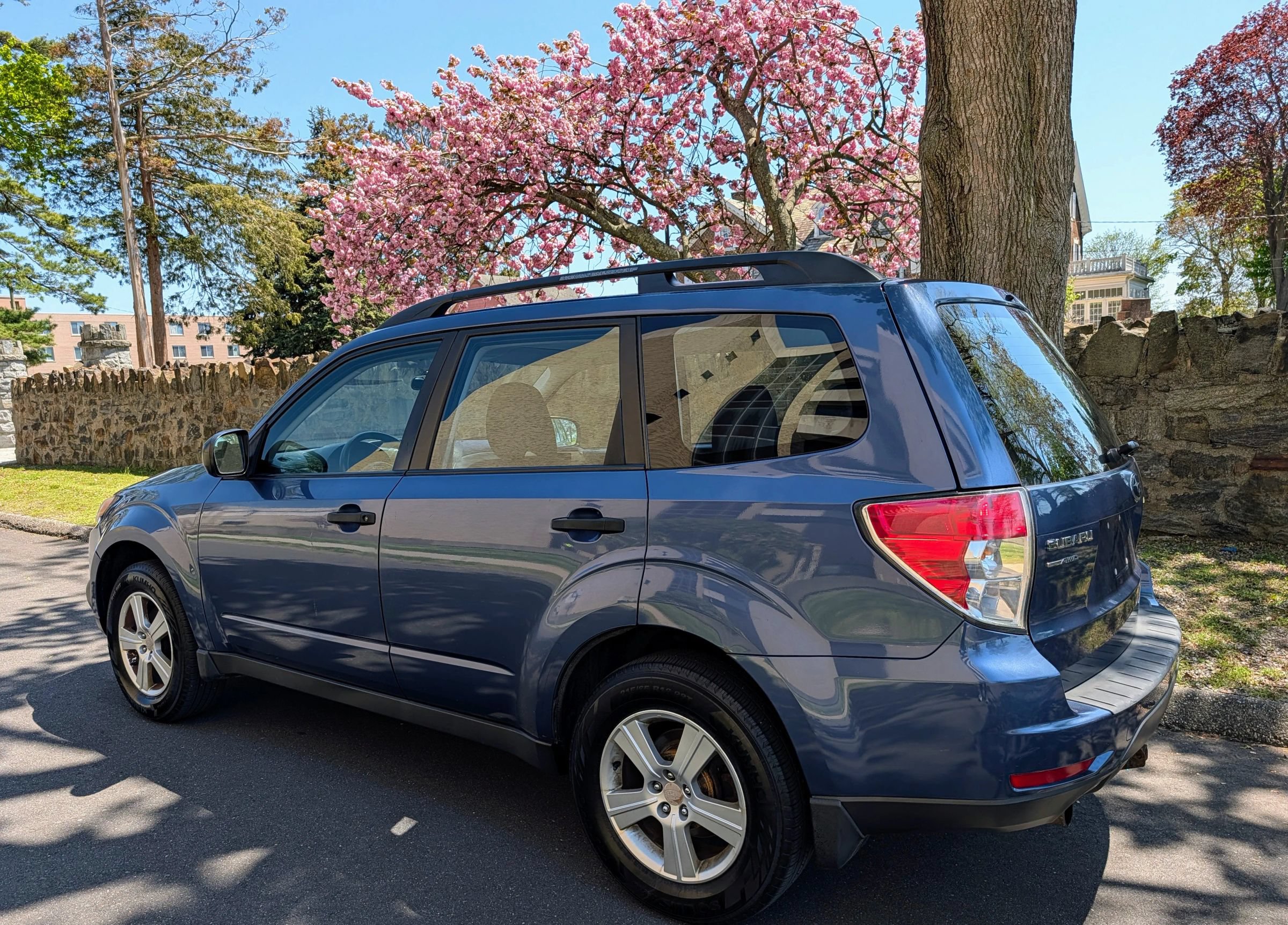 Used 2012 Subaru Forester 2.5X w/ Alloy Wheel Pkg AWD/4WD image 2