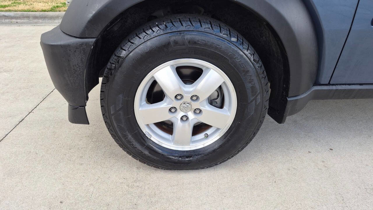 Used 2008 Dodge Nitro SXT image 10