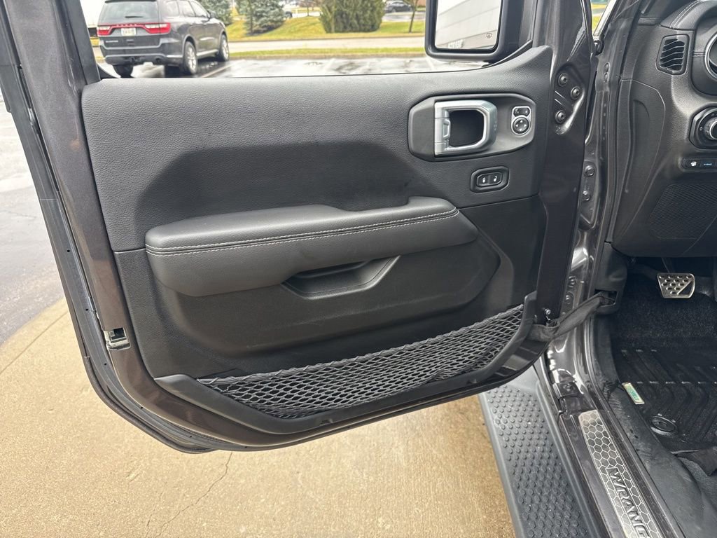 Used 2022 Jeep Wrangler Unlimited Sahara 4xe image 10