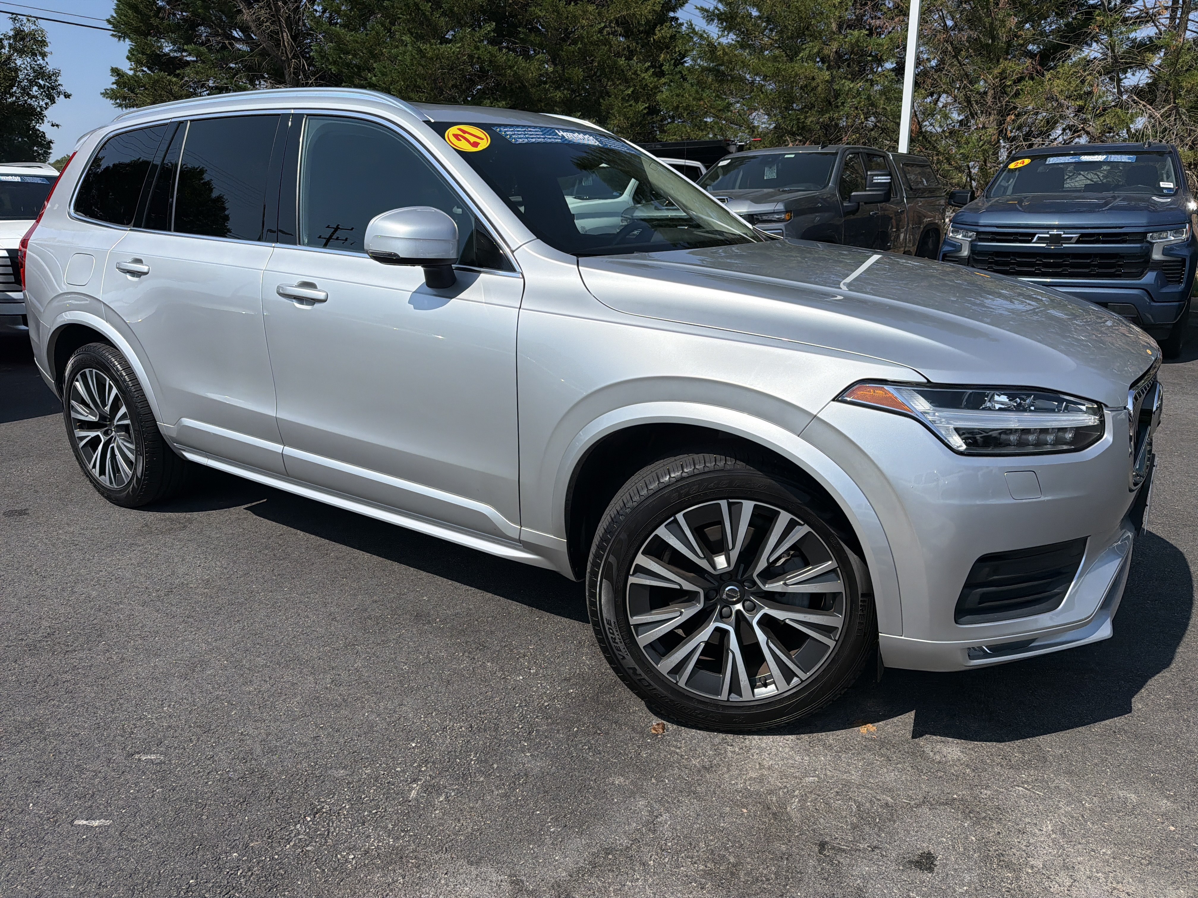Used 2021 Volvo XC90 T6 Momentum w/ Advanced Package AWD/4WD image 2