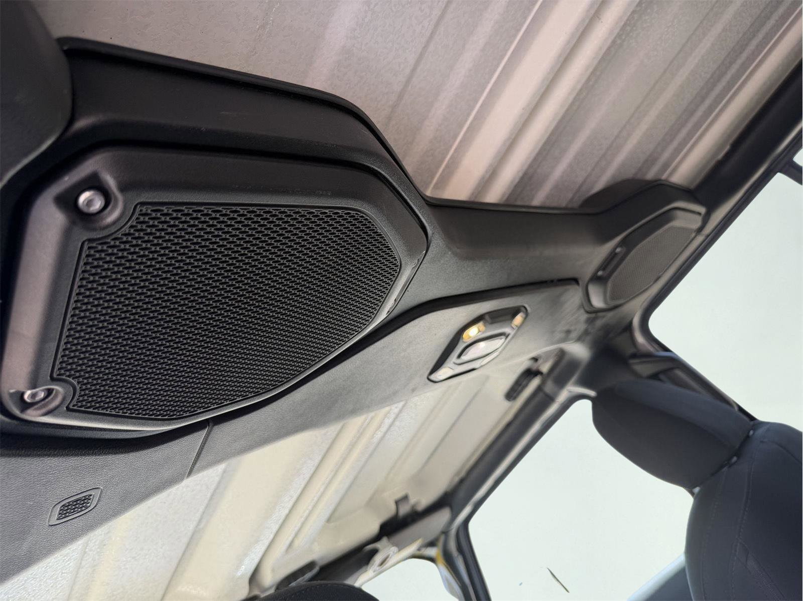 Used 2020 Jeep Gladiator Overland image 22