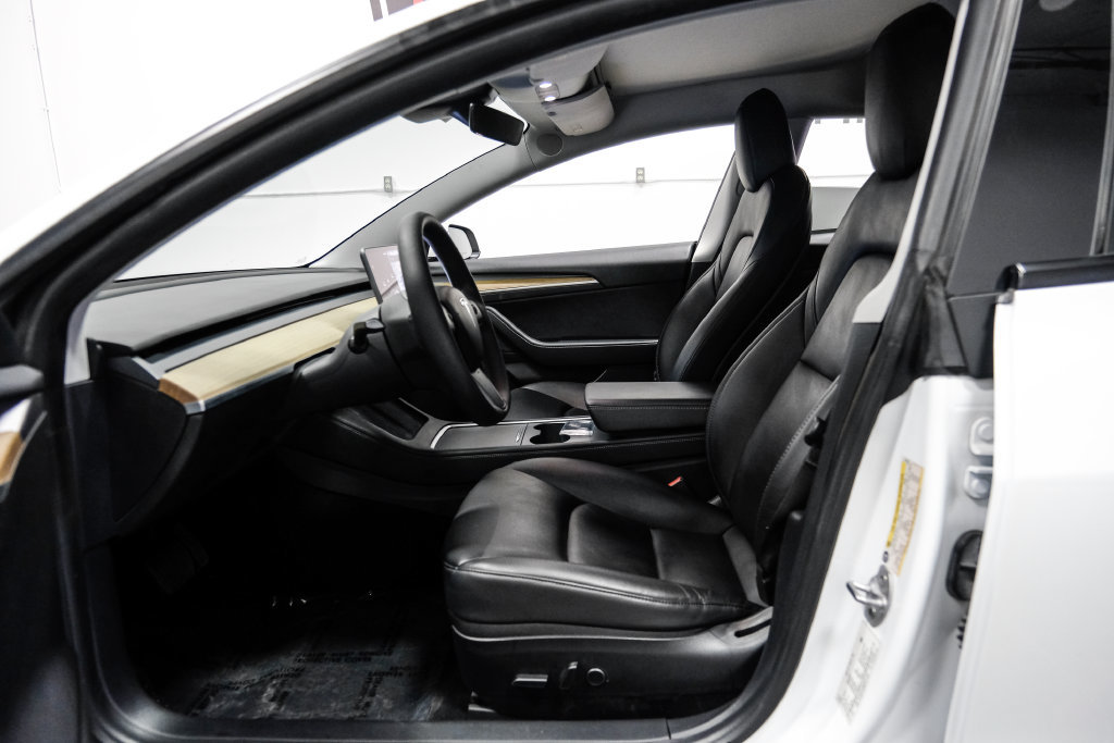 Used 2021 Tesla Model 3 Standard Range Plus RWD image 4