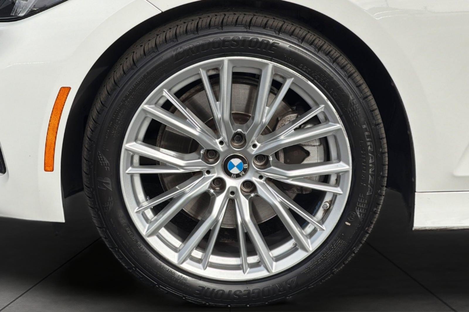 Used 2024 BMW 330i Sedan w/ Convenience Package RWD image 25