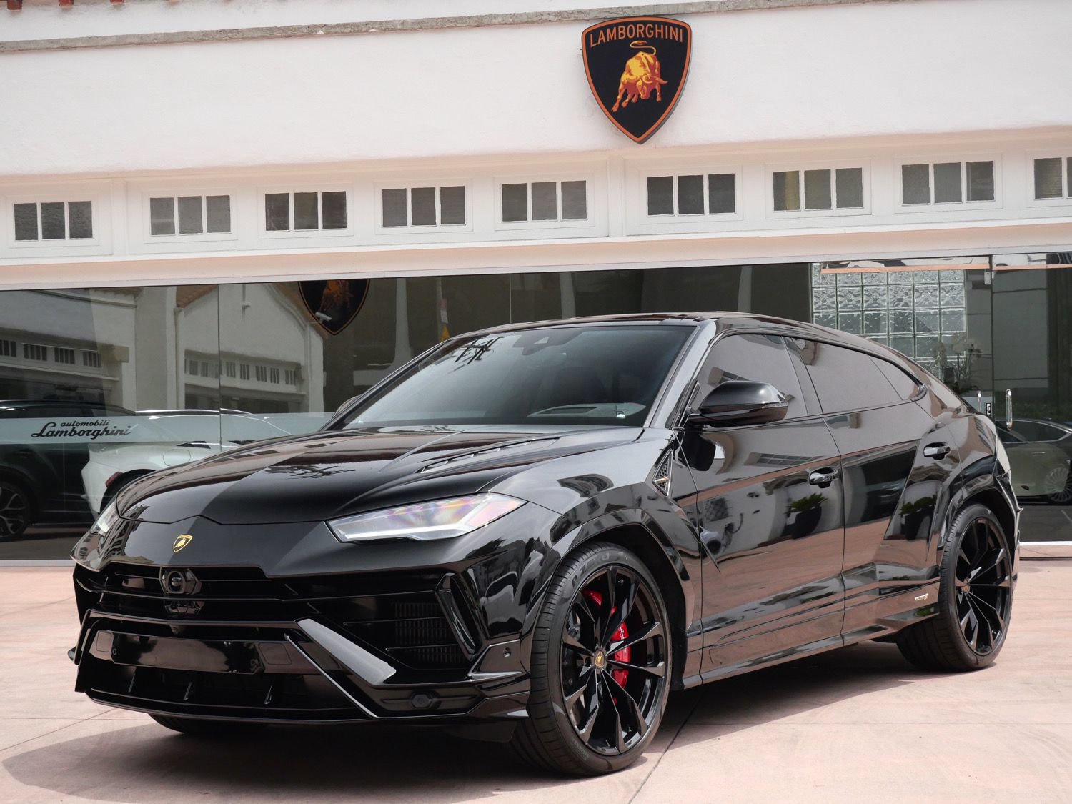 Used 2024 Lamborghini Urus S AWD/4WD image 12