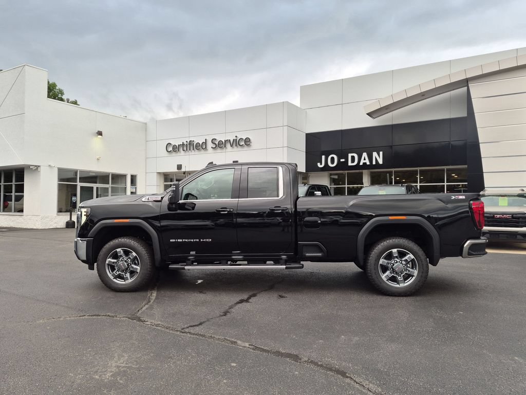 New 2026 GMC Sierra 2500 SLE w/ SLE Value Package; AWD/4WD image 8